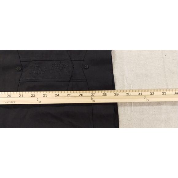 Cubavera Mens Shirt Button Up Short Sleeve Pocket Embroidered Flower Black XXL - Picture 8 of 9